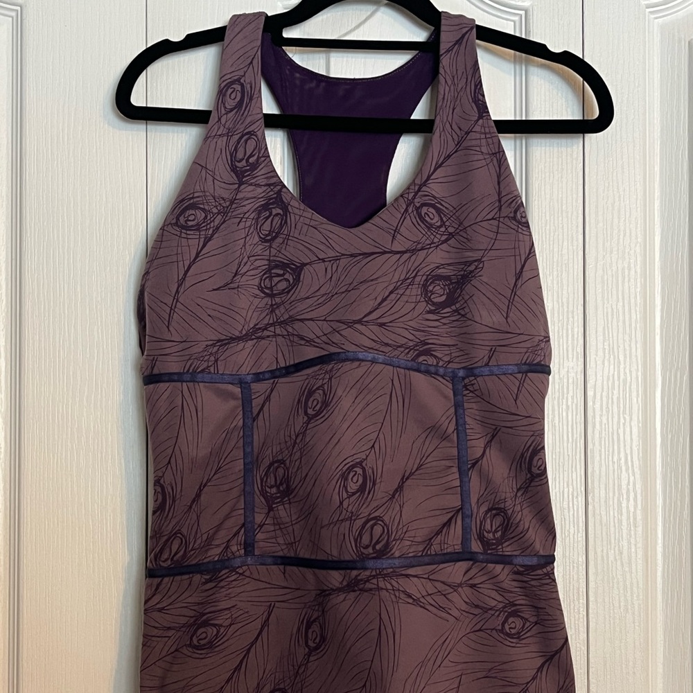 Lululemon tank size 10.